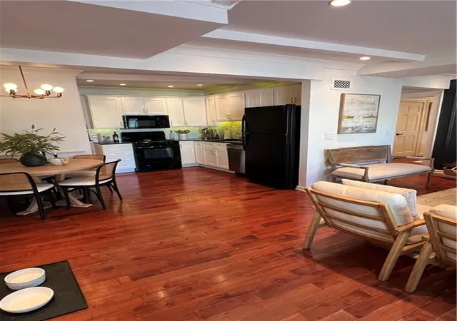 Photo 3 of Condo for sale at 907 Piedmont Ave Ne #17, Atlanta, GA 30309 | MLS# 7860037 | Listing updated on 2026-10-27
