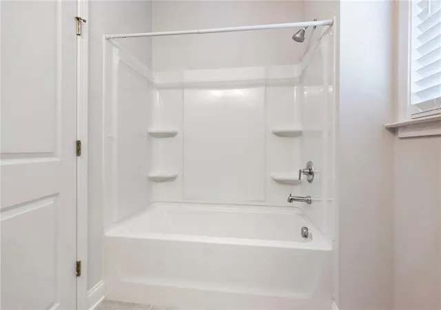 Photo 4 of Single family home for sale at 3438 Long Crk Dr, Buford, GA 30519 | MLS# 7833869 | Listing updated on 2026-09-13