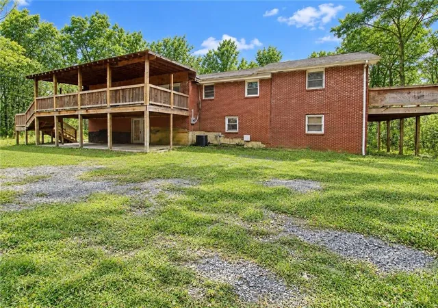 Photo 4 of Single family home for sale at 140 Joe Bray Rd, Fayetteville, GA 30214 | MLS# 7841940 | Listing updated on 2026-09-24