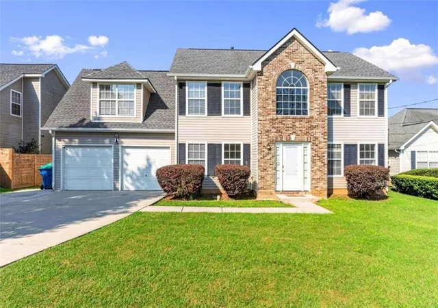 Photo 3 of Single family home for sale at 6062 Lamp Post Pl, Atlanta, GA 30349 | MLS# 7833255 | Listing updated on 2026-09-15