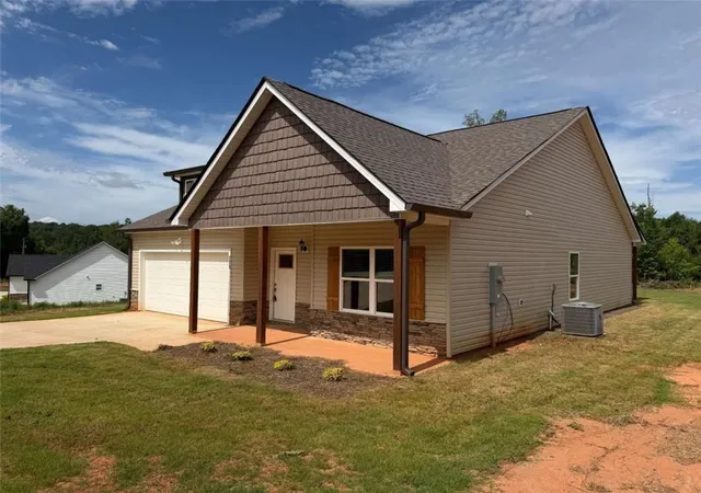 Photo 2 of Sale Pending at 771 Dortch Rd, Eastanollee, GA 30538 | MLS# 7810181 | Listing updated on 2026-10-28