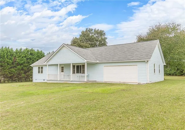 Photo 3 of Sale Pending at 1701 Beeks Rd, Williamson, GA 30292 | MLS# 7851949 | Listing updated on 2026-10-20