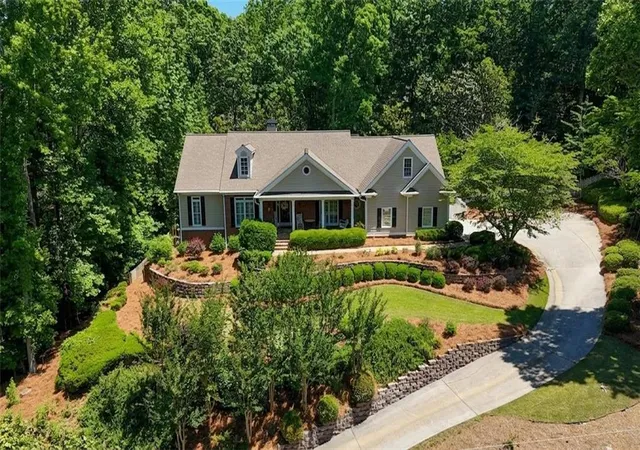 Photo 2 of Single family home for sale at 2372 Habersham Dr Sw, Marietta, GA 30064 | MLS# 7832671 | Listing updated on 2026-09-04