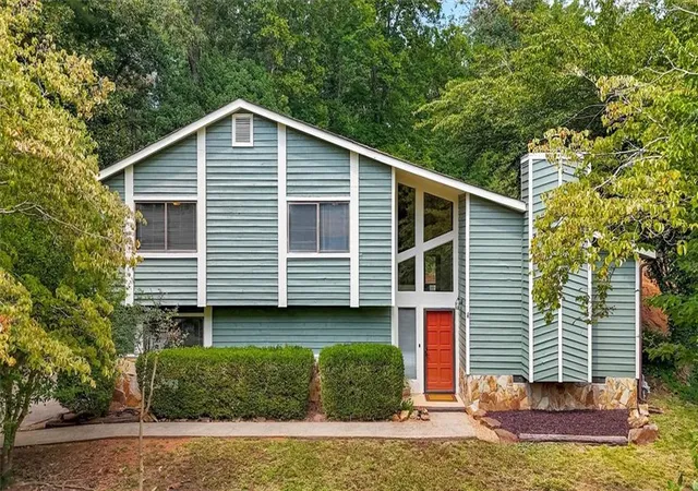Photo 1 of Sale Pending at 6565 Oakwood Dr, Douglasville, GA 30135 | MLS# 7842516 | Listing updated on 2026-10-18