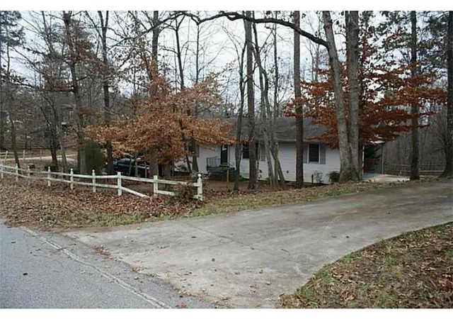 Photo 1 of Multi family home for sale at 3211 Country Ln, Gainesville, GA 30506 | MLS# 7837792 | Listing updated on 2026-09-15