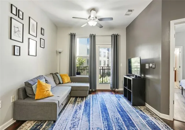Listing Photo 1 - Condo for sale in building located at 870 Mayson Turner Rd Nw, Atlanta, GA 30314 - Unit #1127