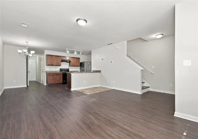 Photo 3 of Townhouse for sale at 1535 Hydrangea Ln, Mcdonough, GA 30253 | MLS# 7844568 | Listing updated on 2026-09-26