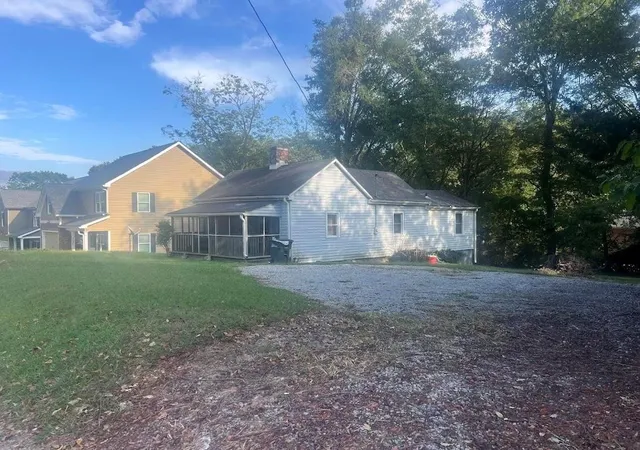 Photo 2 of Single family home for sale at 488 Lawrence St, Marietta, GA 30060 | MLS# 7844955 | Listing updated on 2026-09-26