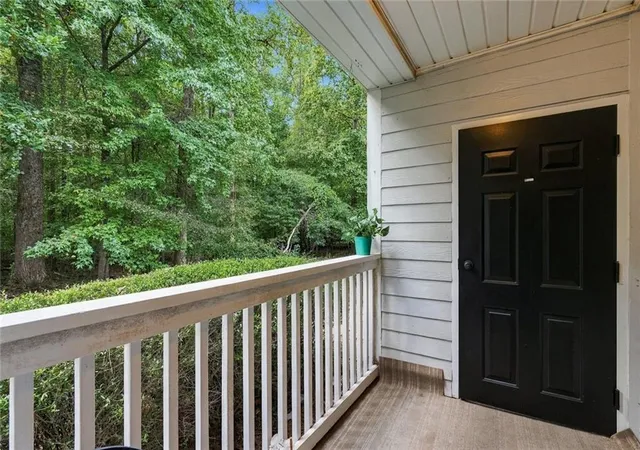 Photo 3 of Condo for sale at 305 Streamside Dr, Roswell, GA 30076 | MLS# 7834305 | Listing updated on 2026-09-14