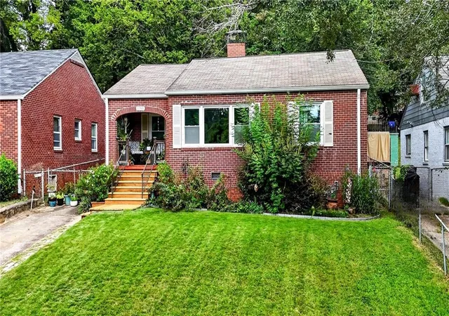 Photo 4 of Single family home for sale at 1755 Cascade Ter SW, Atlanta, GA 30311 | MLS# 7829841 | Listing updated on 2026-09-12