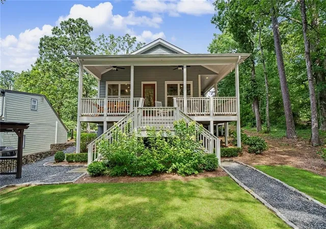 Photo 1 of Single family home for sale at 224 Lakeshore Cir Se, Acworth, GA 30101 | MLS# 7794395 | Listing updated on 2026-10-23