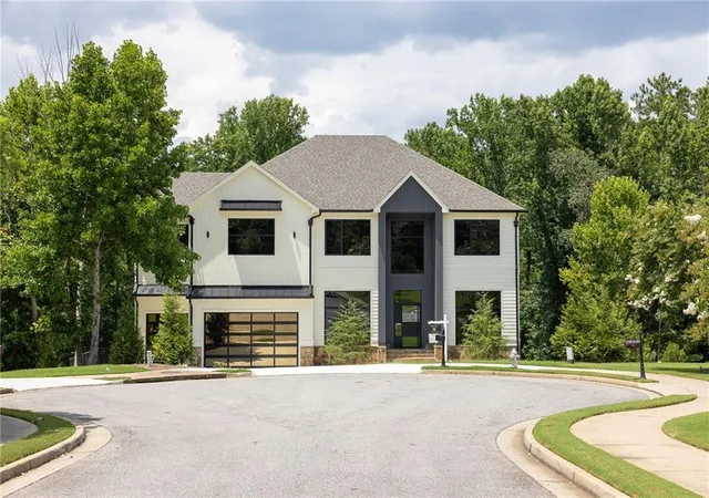 Photo 2 of Single family home for sale at 520 Heathmill Ct, Alpharetta, GA 30004 | MLS# 7835796 | Listing updated on 2026-09-11