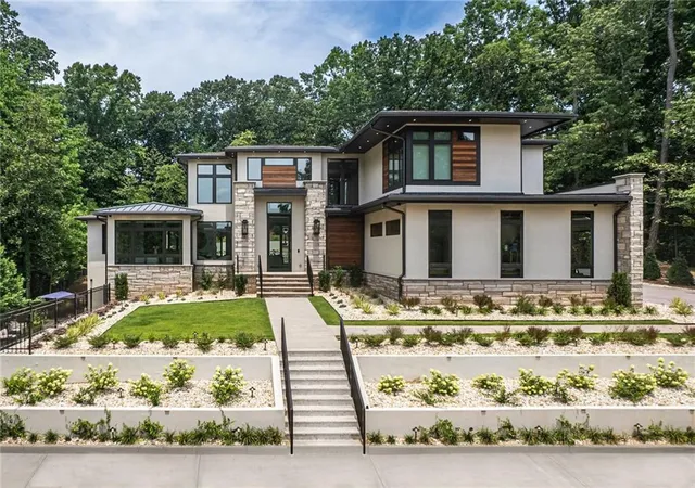 Photo 1 of Single family home for sale at 1090 Kingston Dr, Sandy Springs, GA 30342 | MLS# 7827666 | Listing updated on 2026-09-24