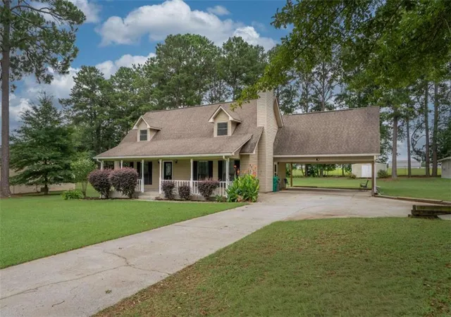 Photo 3 of Single family home for sale at 106 Newport Rd, Milledgeville, GA 31061 | MLS# 7830600 | Listing updated on 2026-09-09