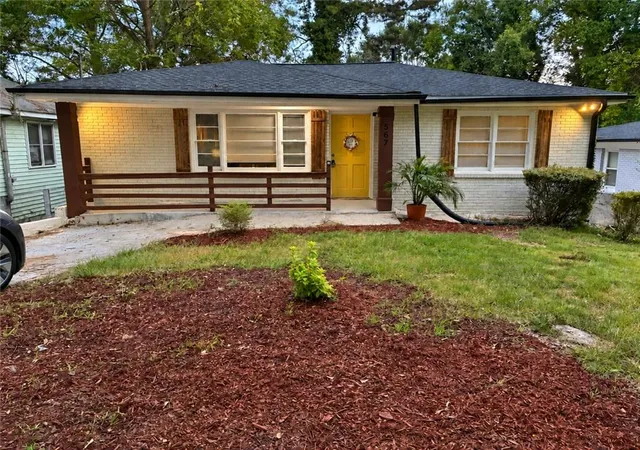 Photo 2 of Single family home for sale at 567 Center Hl Ave Nw, Atlanta, GA 30318 | MLS# 7835321 | Listing updated on 2026-10-02