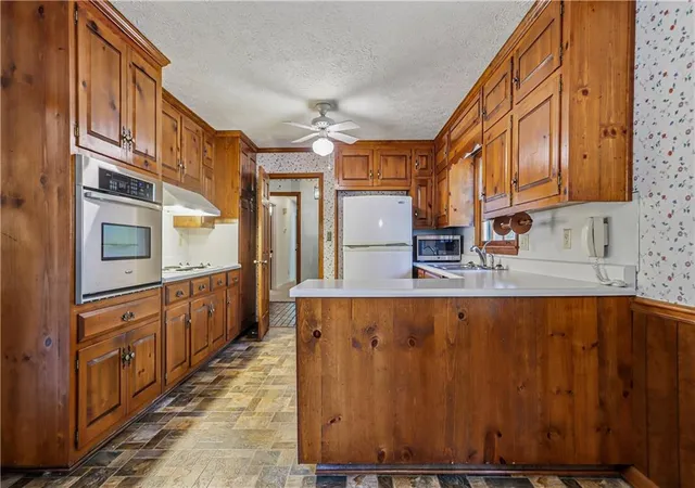 Photo 2 of Single family home for sale at 585 Buckeye Cir Se, Conyers, GA 30094 | MLS# 7844567 | Listing updated on 2026-09-26