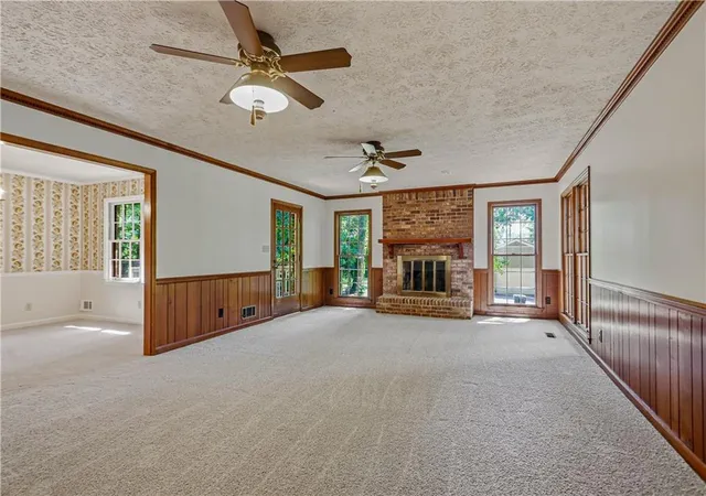 Photo 3 of Single family home for sale at 585 Buckeye Cir Se, Conyers, GA 30094 | MLS# 7844567 | Listing updated on 2026-09-26
