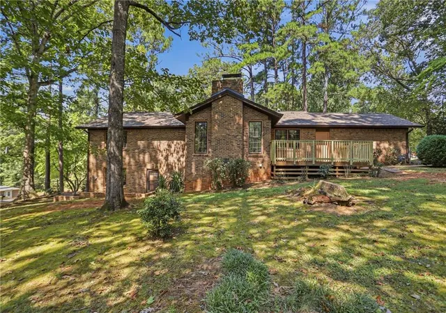Photo 4 of Single family home for sale at 585 Buckeye Cir SE, Conyers, GA 30094 | MLS# 7844567 | Listing updated on 2026-09-26