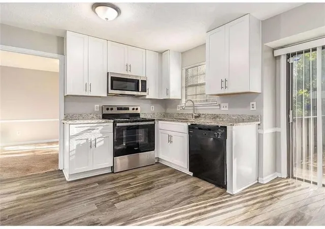 Photo 4 of Single family home for sale at 474 Chartley Trl, Stone Mountain, GA 30083 | MLS# 7838419 | Listing updated on 2026-10-06