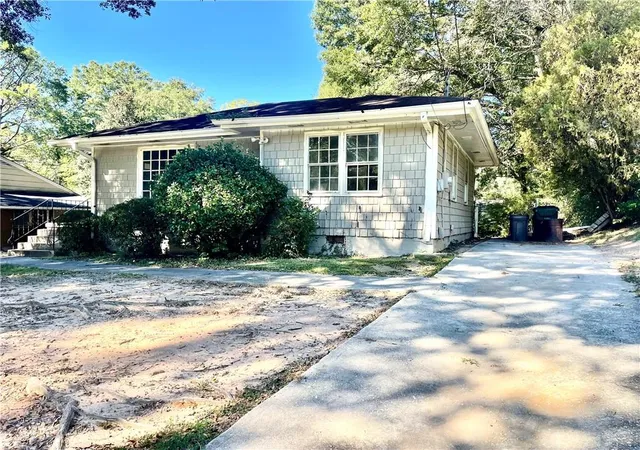Photo 1 of Single family home for sale at 3006 Villa Esta Dr, Atlanta, GA 30341 | MLS# 7856954 | Listing updated on 2026-10-26