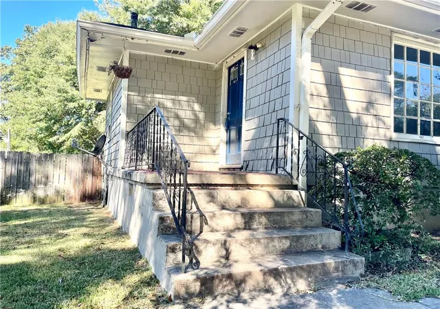 Photo 2 of Single family home for sale at 3006 Villa Esta Dr, Atlanta, GA 30341 | MLS# 7856954 | Listing updated on 2026-10-26