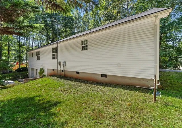 Photo 4 of Sale Pending at 370 Jordan Rd, Ball Ground, GA 30107 | MLS# 7830822 | Listing updated on 2026-09-19