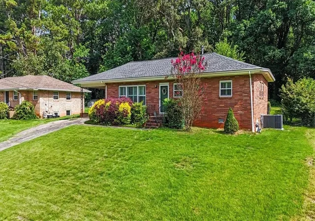 Photo 1 of Sale Pending at 134 Larose Cir Se, Marietta, GA 30060 | MLS# 7810281 | Listing updated on 2026-10-28