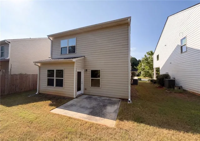 Photo 4 of Single family home for sale at 106 Southwind Cir, Newnan, GA 30265 | MLS# 7832724 | Listing updated on 2026-09-24