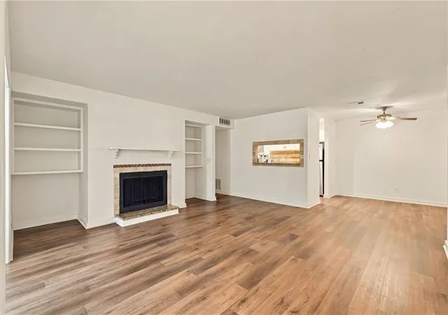 Listing Photo 4 - Condo for sale in building located at 1001 River Mill Cir, Roswell, GA 30075