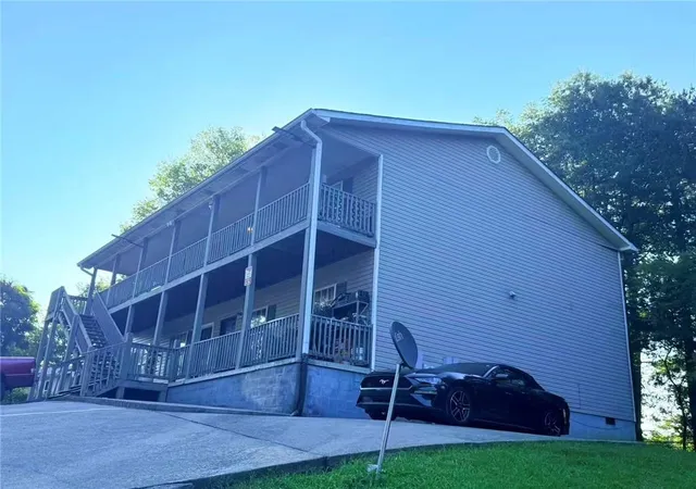 Photo 1 of Single family home for sale at 1010 Trammell St, Dalton, GA 30720 | MLS# 7831006 | Listing updated on 2026-09-04