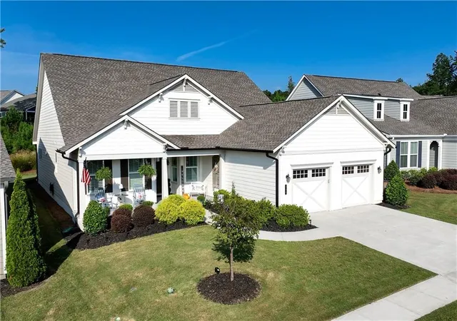 Photo 1 of Single family home for sale at 236 Chatuge Dr, Hoschton, GA 30548 | MLS# 7835738 | Listing updated on 2026-10-03