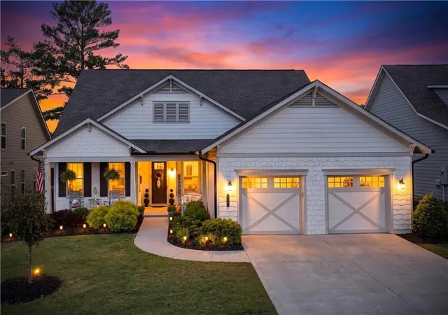 Photo 2 of Single family home for sale at 236 Chatuge Dr, Hoschton, GA 30548 | MLS# 7835738 | Listing updated on 2026-10-03