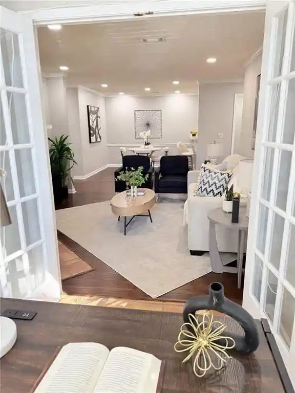 Listing Photo 40 - Condo for sale in 704 Barrington Hls Dr located at 704 Barrington Hls Dr, Sandy Springs, GA 30350 - Unit 704 Barrington Hills Dr