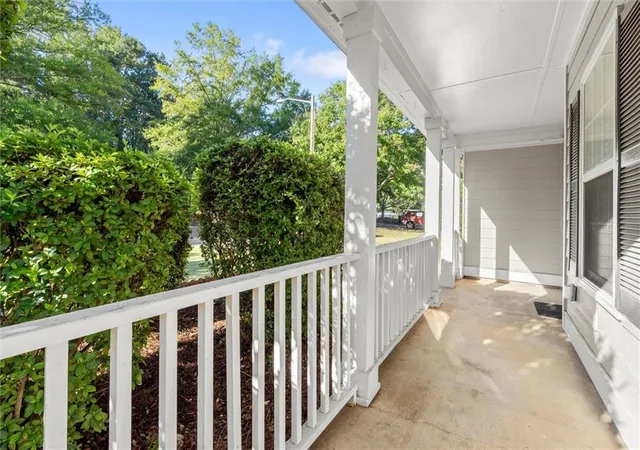 Photo 3 of Single family home for sale at 2668 Lake Park Bnd, Acworth, GA 30101 | MLS# 7852808 | Listing updated on 2026-10-29