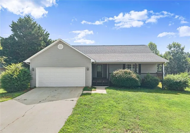 Photo 1 of Single family home for sale at 83 Ash Wood Ln, Cleveland, GA 30528 | MLS# 7841388 | Listing updated on 2026-09-23