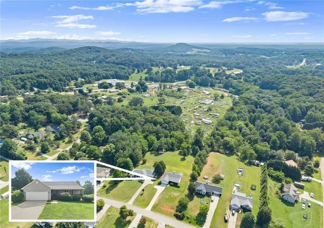 Photo 2 of Single family home for sale at 83 Ash Wood Ln, Cleveland, GA 30528 | MLS# 7841388 | Listing updated on 2026-09-23