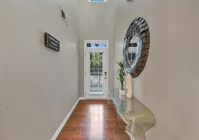 Photo 3 of Townhouse for sale at 117 Grampian Ct, Marietta, GA 30008 | MLS# 7833855 | Listing updated on 2026-09-16