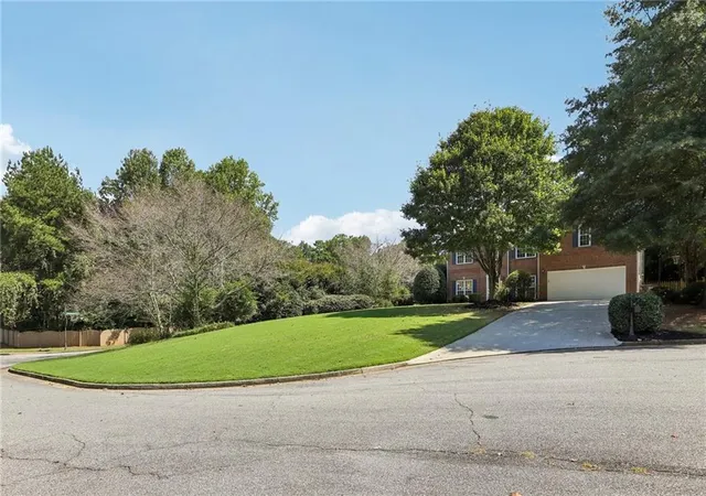 Photo 3 of Sale Pending at 3015 Saint Andrews Ct, Cumming, GA 30041 | MLS# 7843681 | Listing updated on 2026-10-08