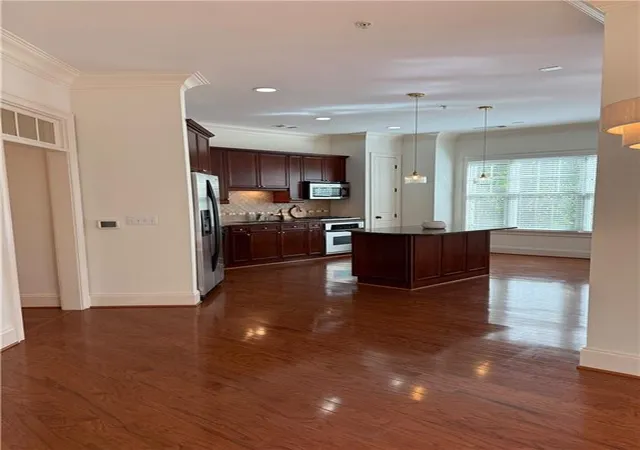 Listing Photo 1 - Condo for sale in building located at 3635 E Paces Cir Ne, Atlanta, GA 30326 - Unit #1219