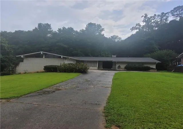 Photo 1 of Single family home for sale at 2250 Crestknoll Cir, Decatur, GA 30032 | MLS# 7834977 | Listing updated on 2026-09-14