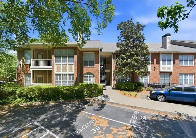 Photo 2 of Condo for sale at 200 Renaissance Pkwy Ne #304, Atlanta, GA 30308 | MLS# 7832387 | Listing updated on 2026-09-04