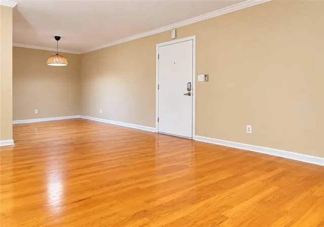 Photo 2 of Condo for sale at 3175 Seven Pines Ct #306, Atlanta, GA 30339 | MLS# 7841012 | Listing updated on 2026-09-23