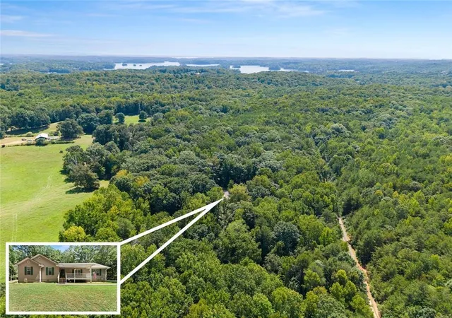 Photo 2 of Single family home for sale at 3027 Dawsonville Hwy, Gainesville, GA 30506 | MLS# 7832118 | Listing updated on 2026-09-04