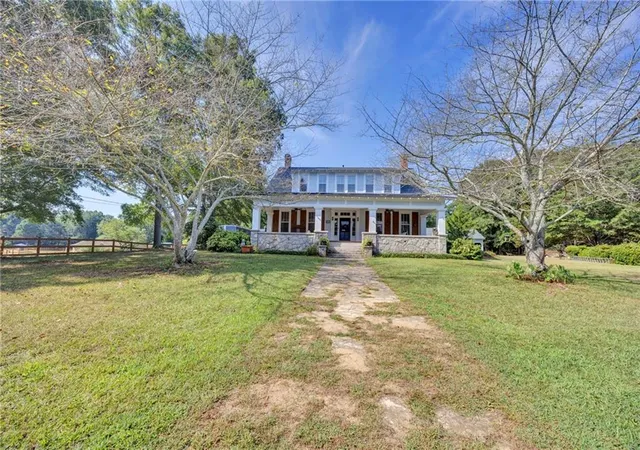 Photo 3 of Single family home for sale at 132 Field St, Newborn, GA 30056 | MLS# 7822327 | Listing updated on 2026-09-19