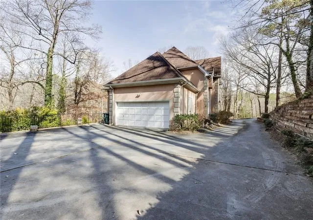 Photo 2 of Single family home for sale at 5105 Jett Forest Trl NW, Sandy Springs, GA 30327 | MLS# 7706833 | Listing updated on 2026-09-09