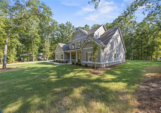 Photo 3 of Single family home for sale at 546 Harbour Shrs, Jackson, GA 30233 | MLS# 7830518 | Listing updated on 2026-09-08