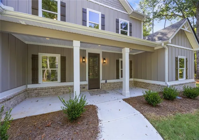 Photo 4 of Single family home for sale at 546 Harbour Shrs, Jackson, GA 30233 | MLS# 7830518 | Listing updated on 2026-09-08
