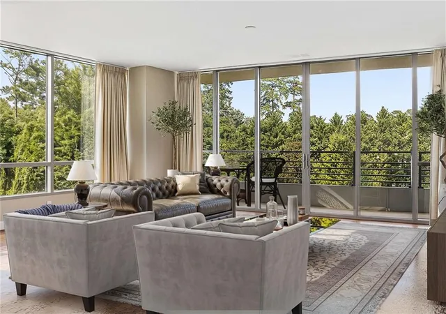 Photo 3 of Condo for sale at 700 Park Regency Pl Ne #707, Atlanta, GA 30326 | MLS# 7821458 | Listing updated on 2026-09-21