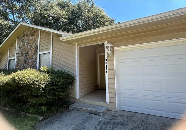 Photo 2 of Single family home for sale at 2517 Sugar Cane Pl, Duluth, GA 30096 | MLS# 7837682 | Listing updated on 2026-09-27