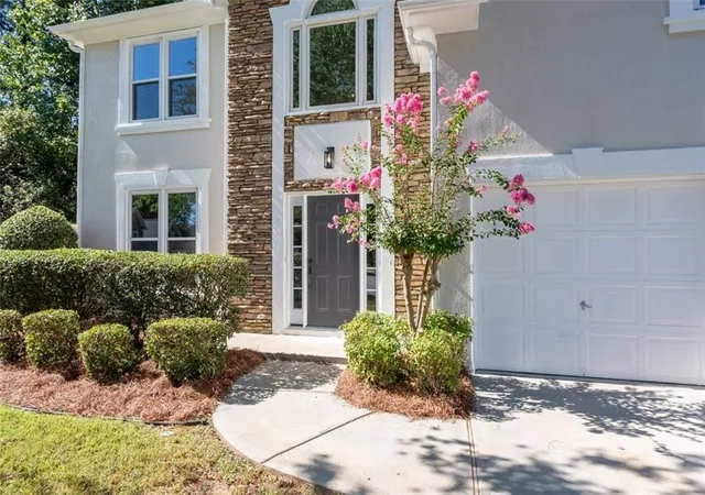 Photo 3 of Single family home for sale at 2960 Saddlebrook Glen Dr, Cumming, GA 30041 | MLS# 7831659 | Listing updated on 2026-09-11